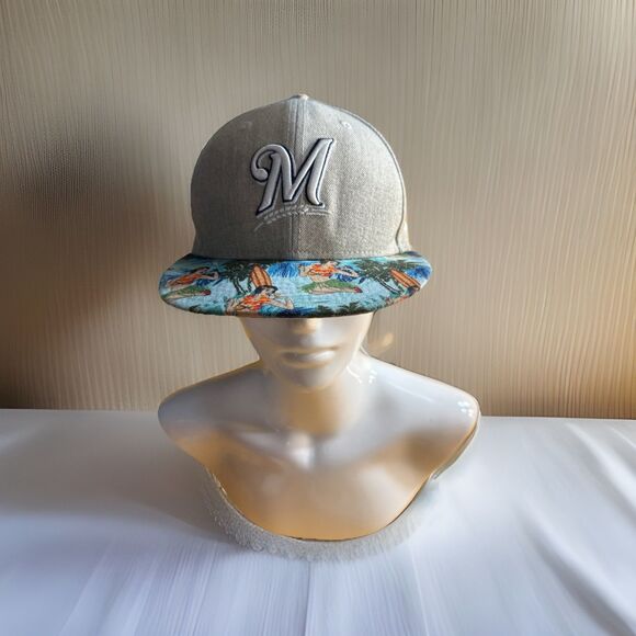 Milwaukee Brewers Men Hat Tan White Hula Girls NFL Merchandise New Era Wisconsin